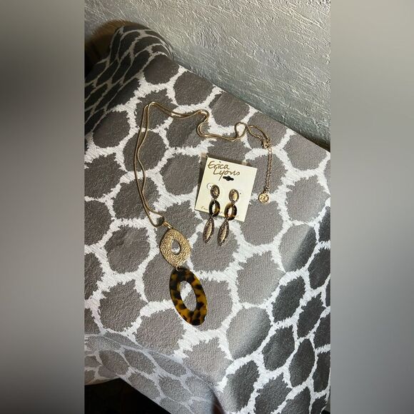 Jewelry set: NWT Erica Lyons necklace and earrings, tortoise accents w gold tone - Picture 2 of 7